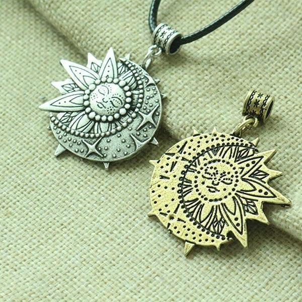 S925 Sterling Silver Sun Moon Couple Necklace Valentine's Day Gift - China  Jewelry and Jewellery price | Made-in-China.com